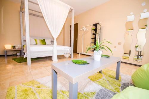 19 Cozy Central Apartment with Balcony Sofia