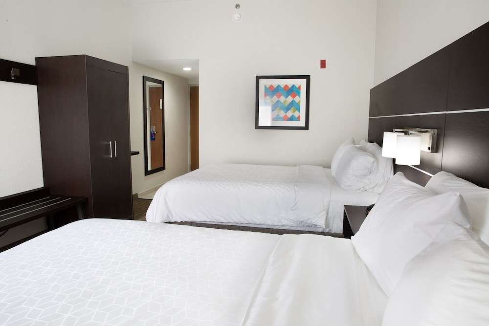 Holiday Inn Express & Suites Dayton Huber Heights by IHG - photo 8