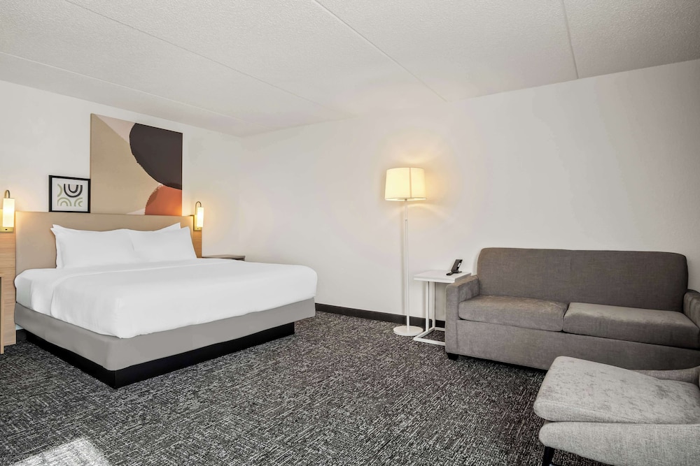 Spark by Hilton Stevensville - photo 32