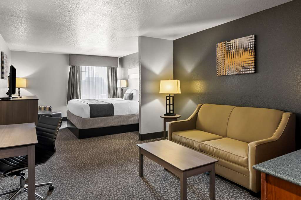 Best Western Sherwood Inn & Suites - photo 6
