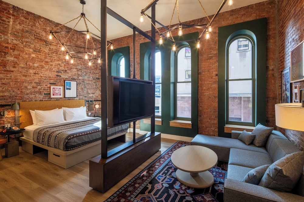 Moxy Cincinnati Downtown - photo 20