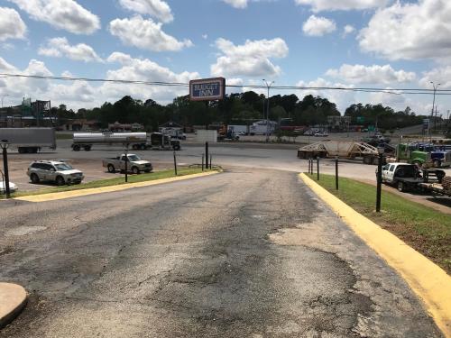 Budget Inn Greenville - photo 6