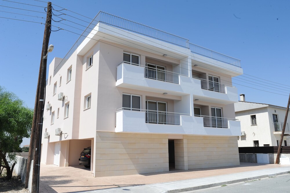 Kiti Deluxe Apartments