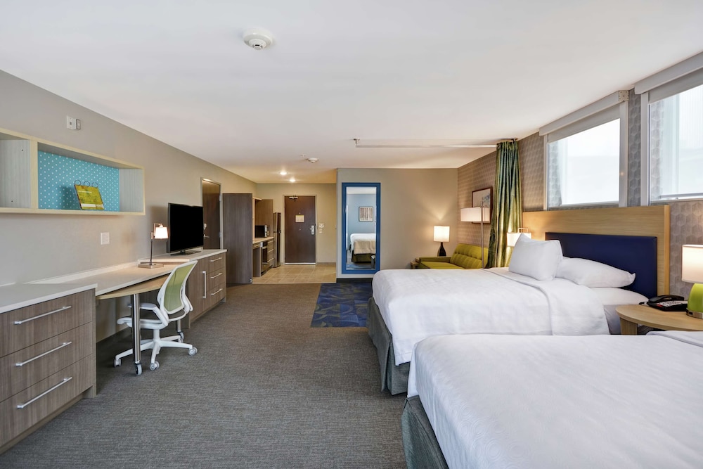 Home2 Suites by Hilton Grand Rapids North - photo 11