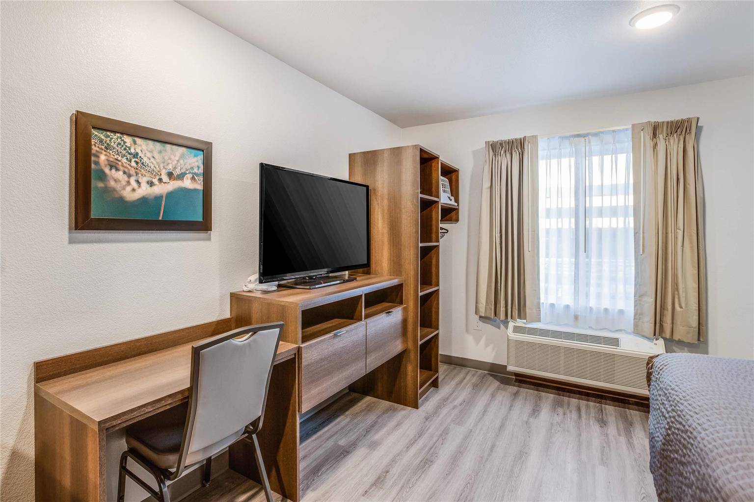 WoodSpring Suites Novi Farmington - photo 22