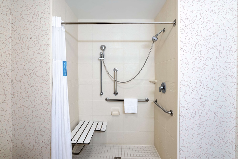 Hampton Inn Richmond Airport - photo 19