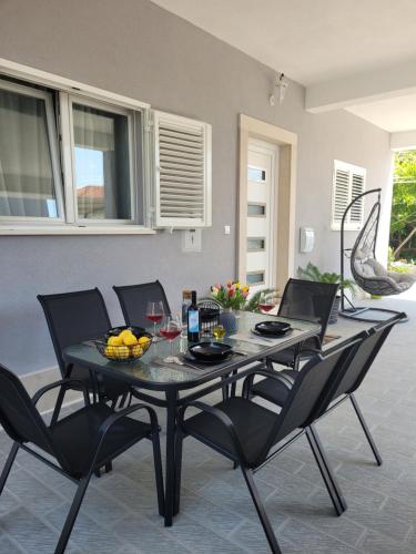 Apartman Mihe — 4-Star Luxury Hotel in Orebic, Croatia