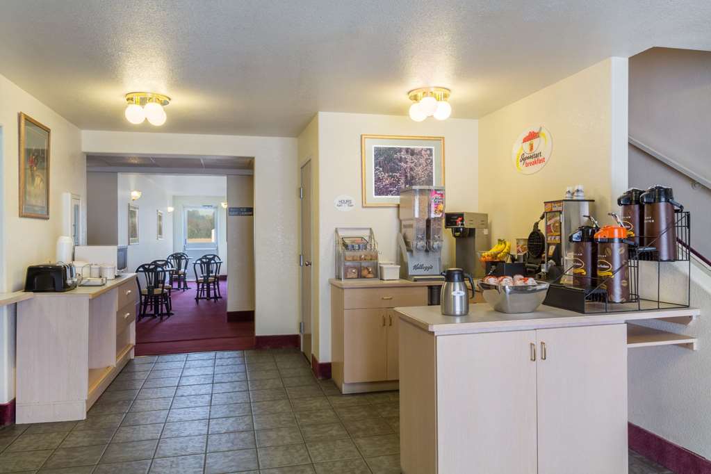 Super 8 by Wyndham Hamilton - photo 14