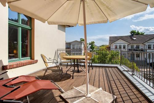 Traumschlößchen 100 m vom Strand in Heringsdorf, Germany