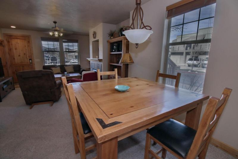 Fox Pointe At Redstone By Lespri Management - photo 23