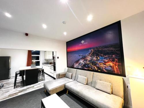The Pier Suite Serviced Apartment Blackpool — 4-Star Luxury Hotel in Blackpool, United Kingdom