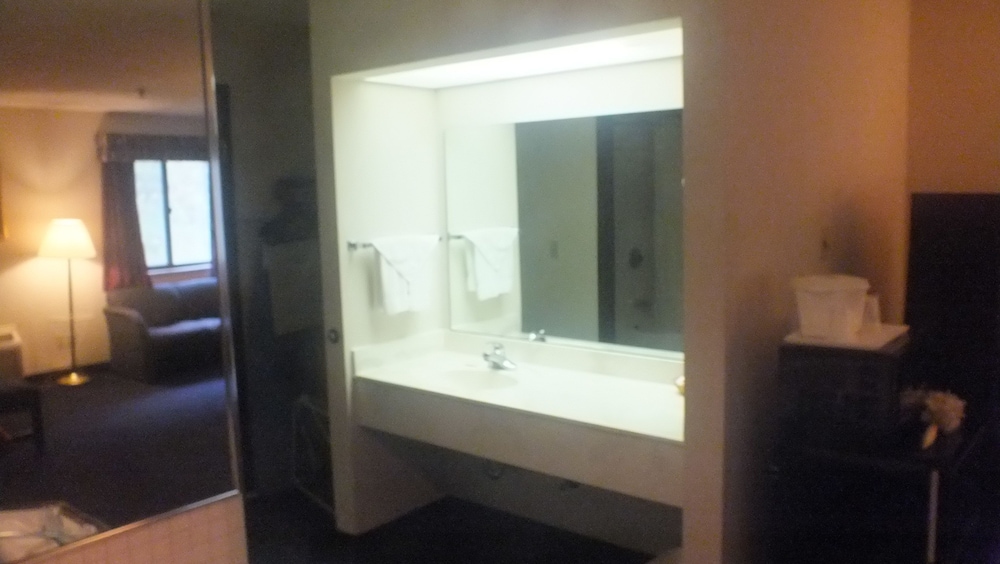 Quality Express Inn & Suites - photo 17