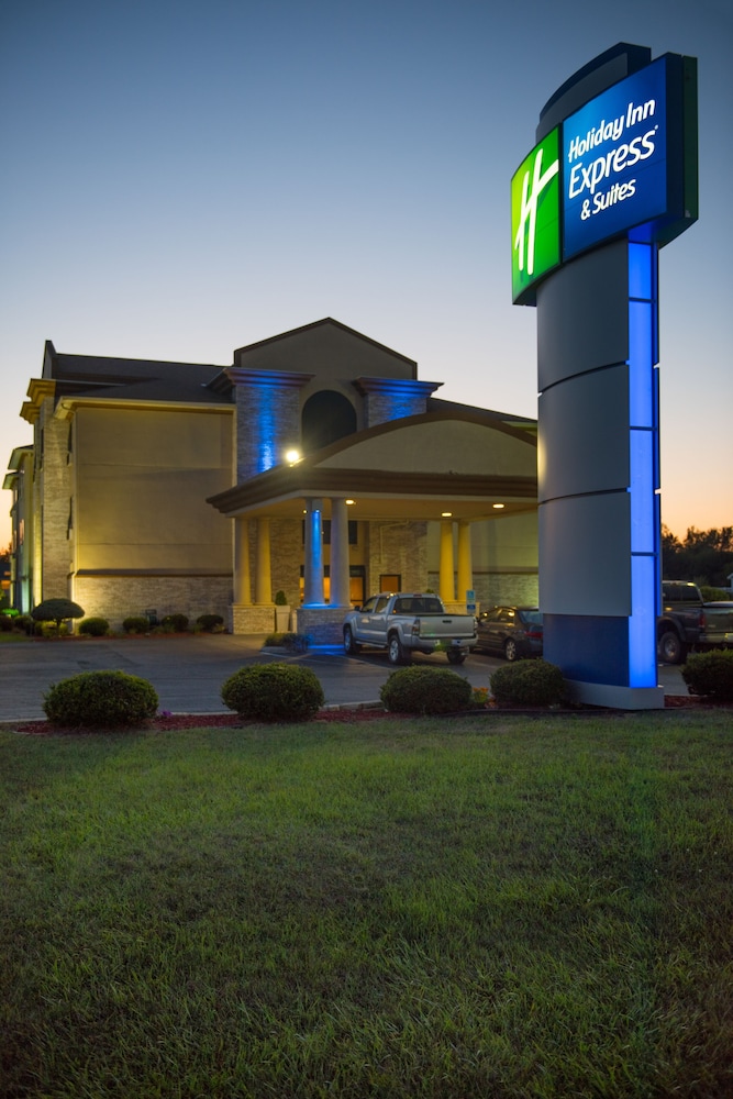 Holiday Inn Express & Suites Wauseon by IHG — hotel in Wauseon