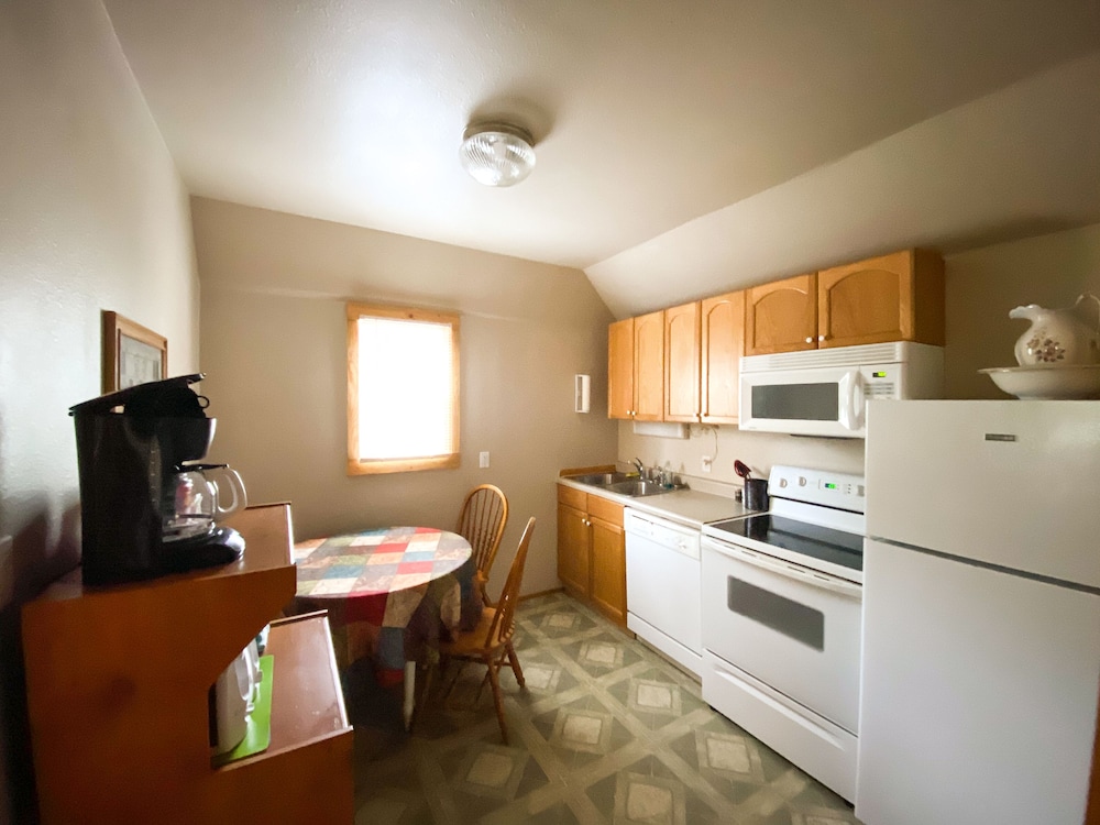 Lakeside Resort and Motel - photo 26