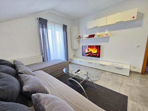 Apartman Magdalena — 4-Star Luxury Hotel in Sesvete, Croatia