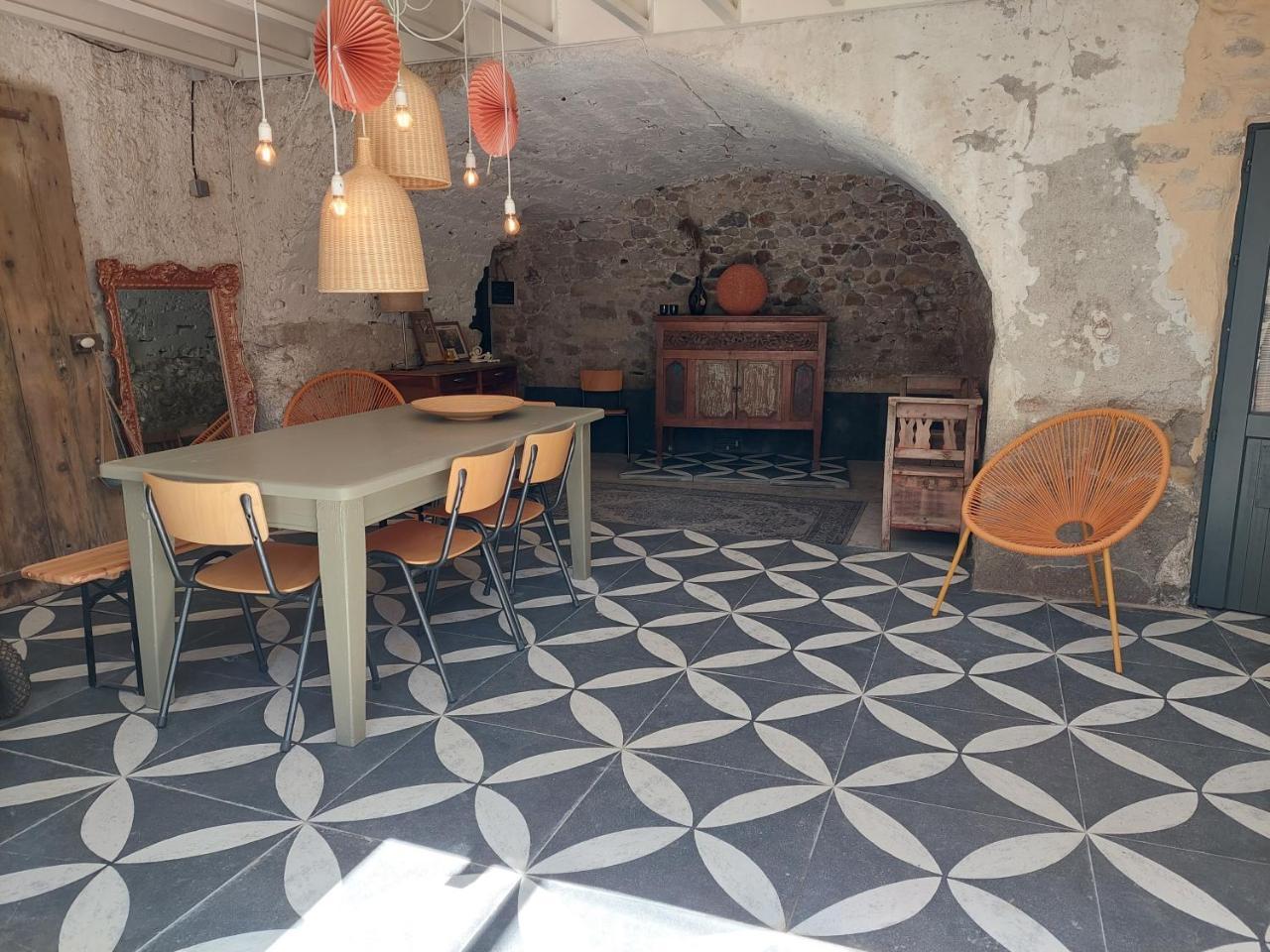 Gites Noulou Appartementen In Saint Denis — Saint Denis