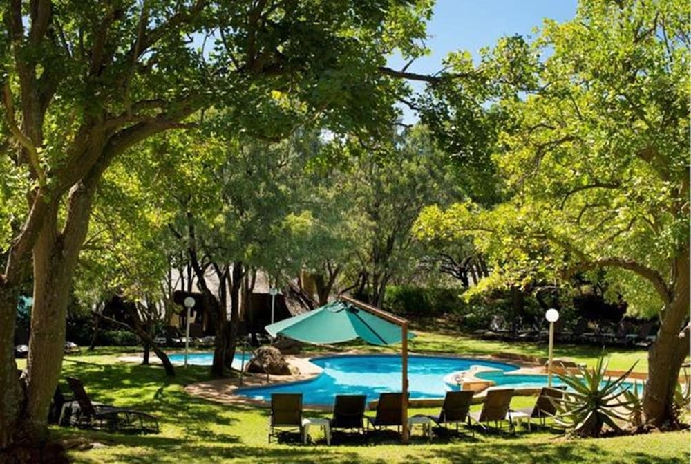 Kwa Maritane Bush Lodge — 4-Star Luxury Hotel in Rustenburg, South Africa