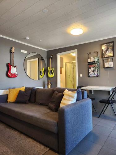 Studio Seven 7