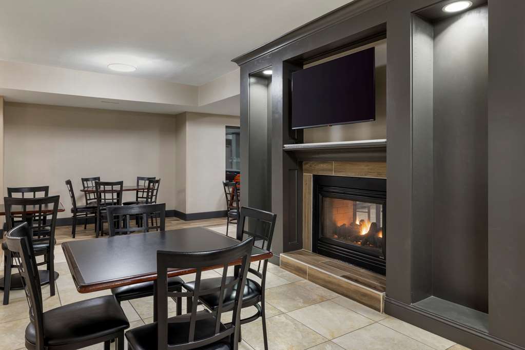 Best Western Watertown Inn and Suites - photo 35