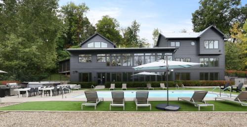 Dahlia By Dwell Vacations — hotel in Berrien Springs