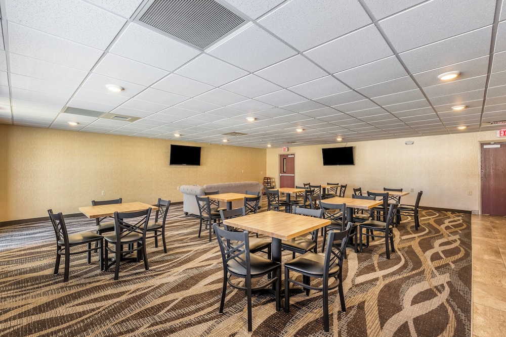 Cobblestone Inn & Suites Merrill - photo 43