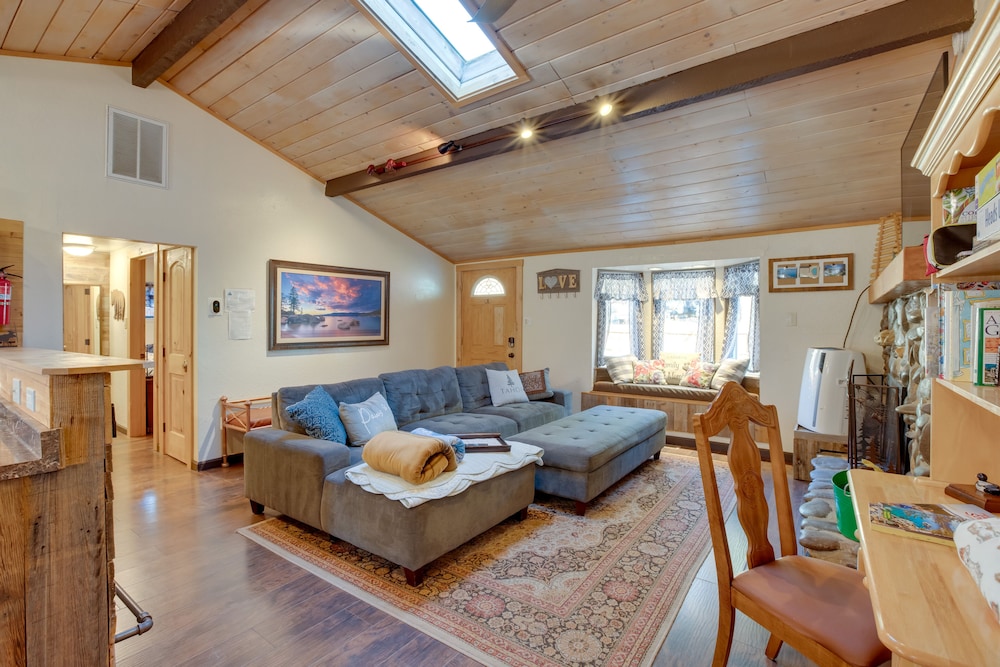 3 Mi to Heavenly Mountain Resort Home with Deck - photo 10