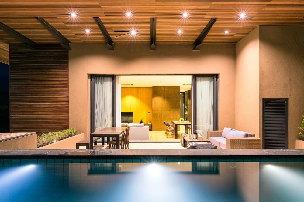 Atta 2 bd Suite OR Pool Penthouse — 5-Star Luxury Hotel in Pak Chong, Thailand