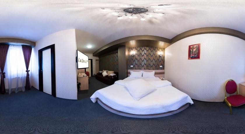 Hotel La Strada in Ploiesti, Romania