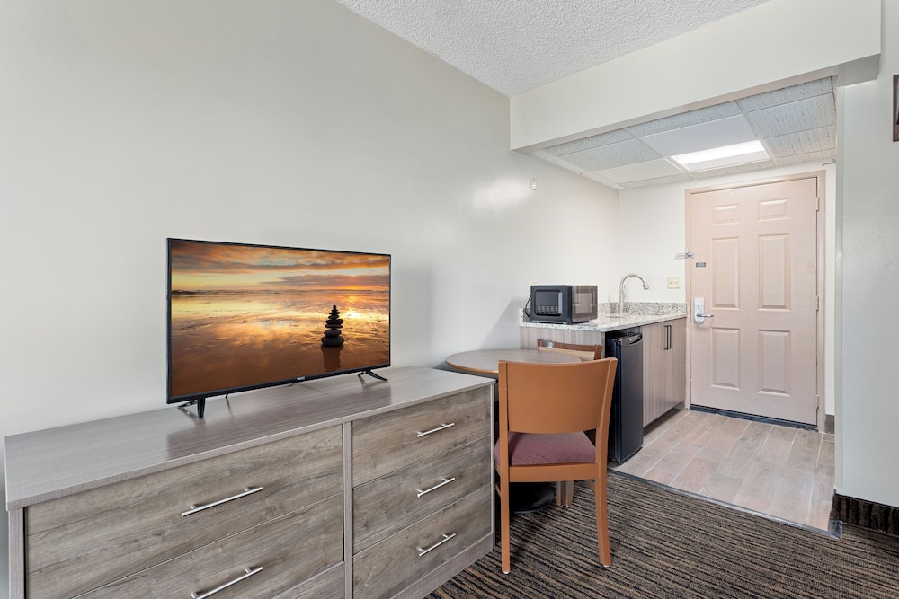 Americana Motor Inn Oceanfront - photo 15