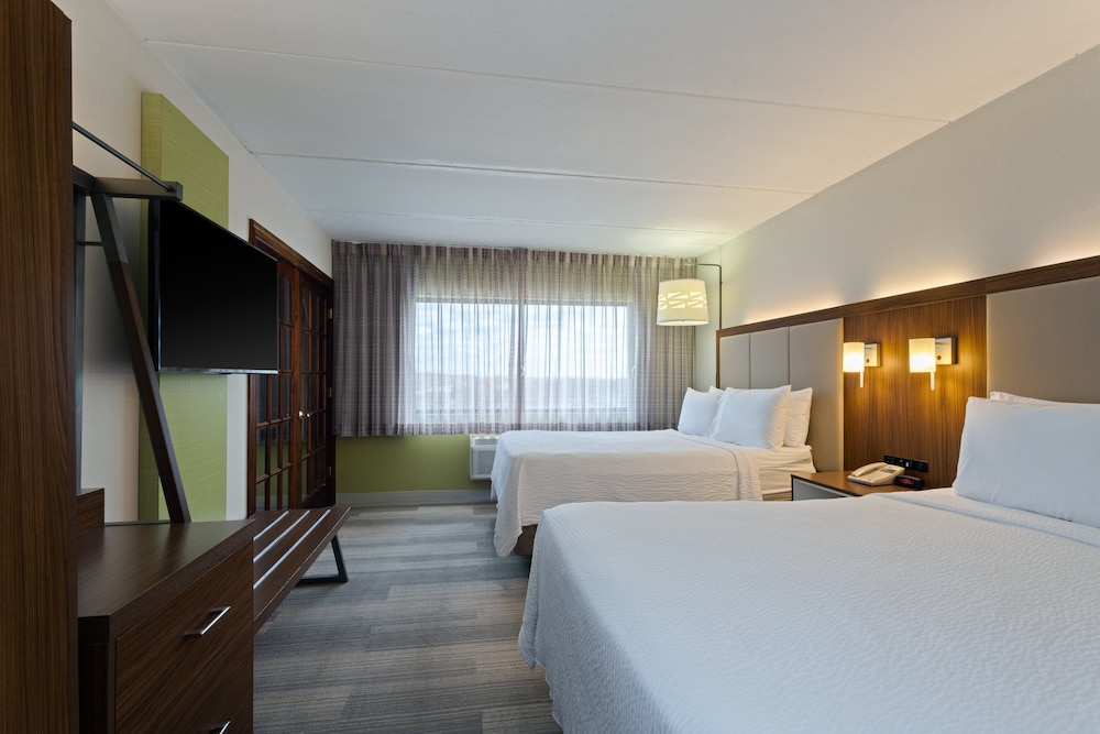Holiday Inn Express Hauppauge Long Island - photo 17