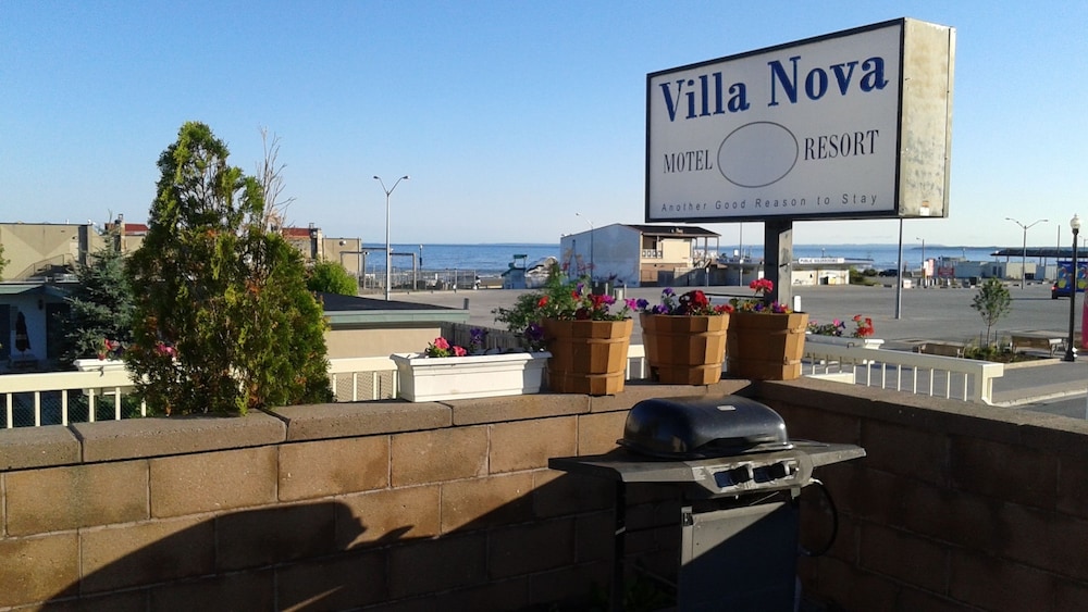 Villa Nova Motel Resort in Wasaga Beach, Canada
