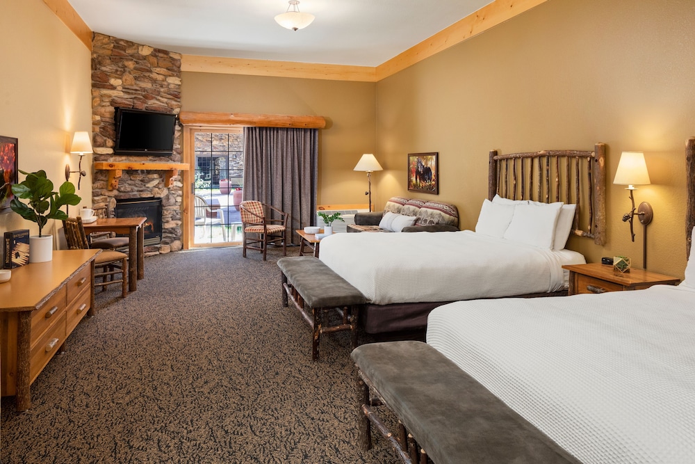 Grand Lodge Waterpark Resort - photo 5