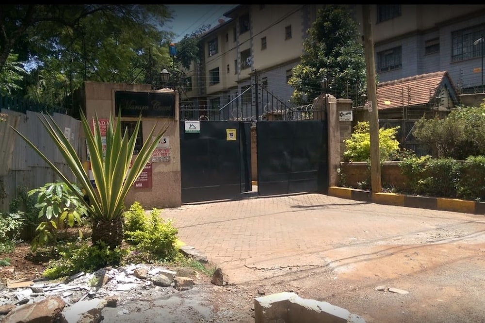 Mararo Court