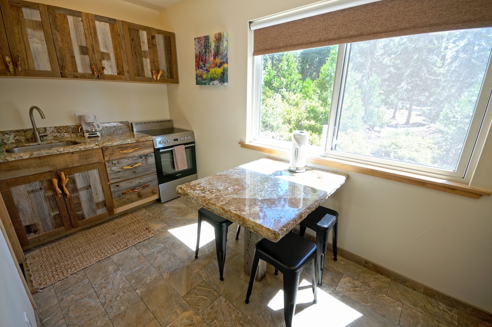 Tahoe Vistana Inn - photo 81