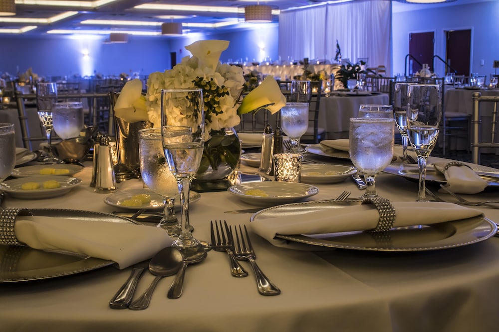 Crowne Plaza Suites Pittsburgh South by IHG - photo 54