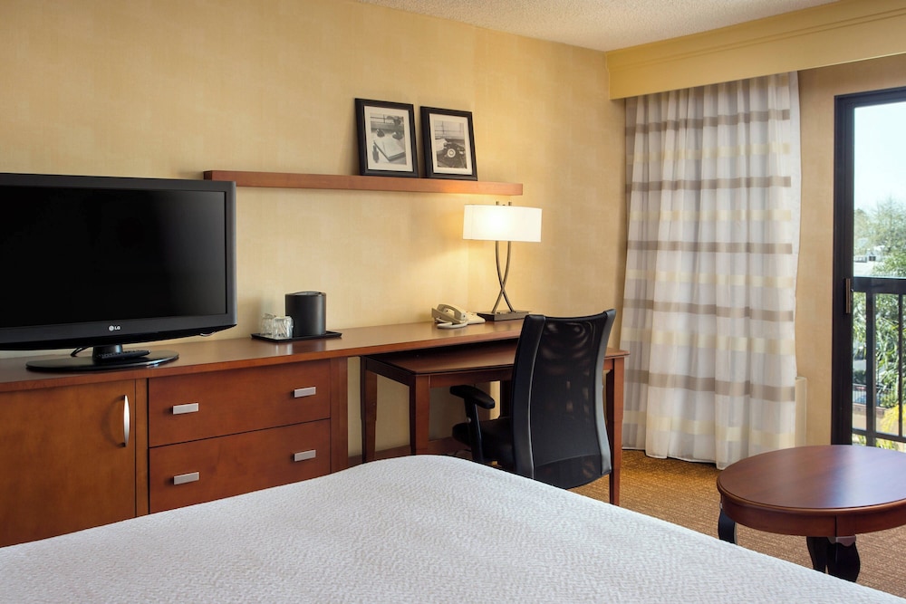 Courtyard by Marriott Costa Mesa South Coast Metro - photo 8
