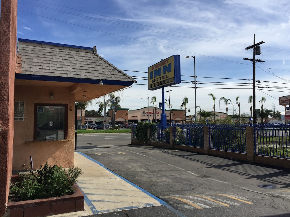 Budget Inn 4605469 — North Hills