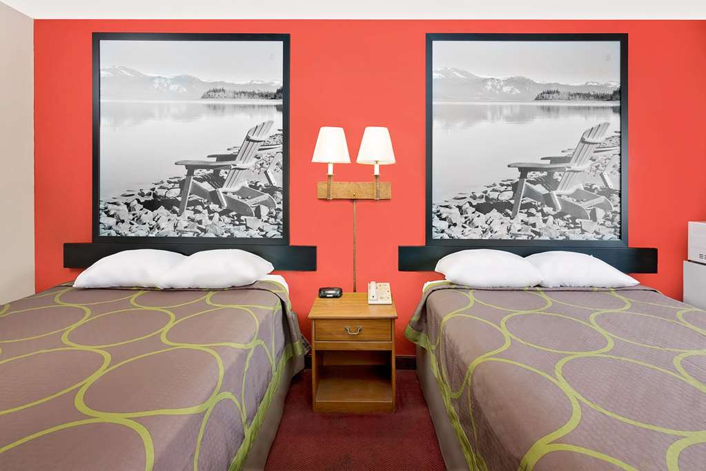 Super 8 by Wyndham Mound City - photo 9