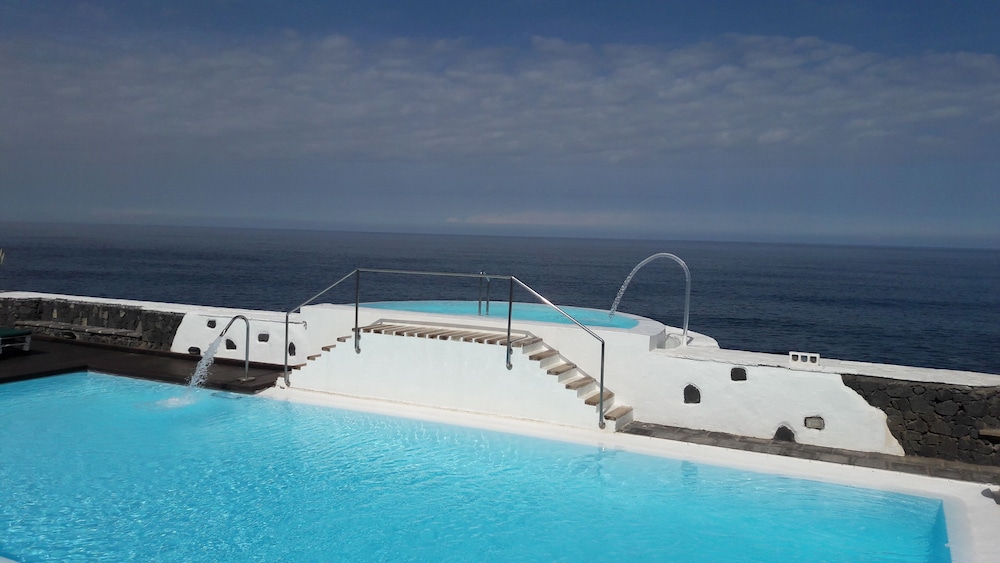 Rural Costa Salada Hotel - carbon neutral hotel in La Laguna