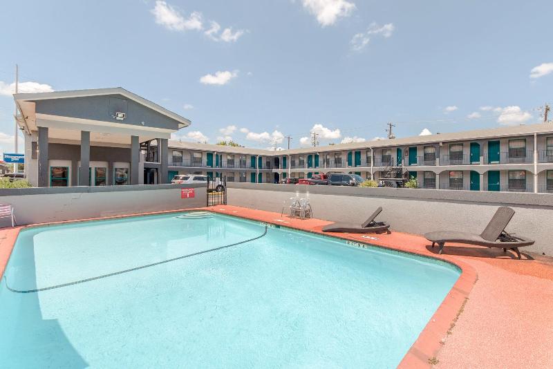 Rodeway Inn University Downtown - photo 23