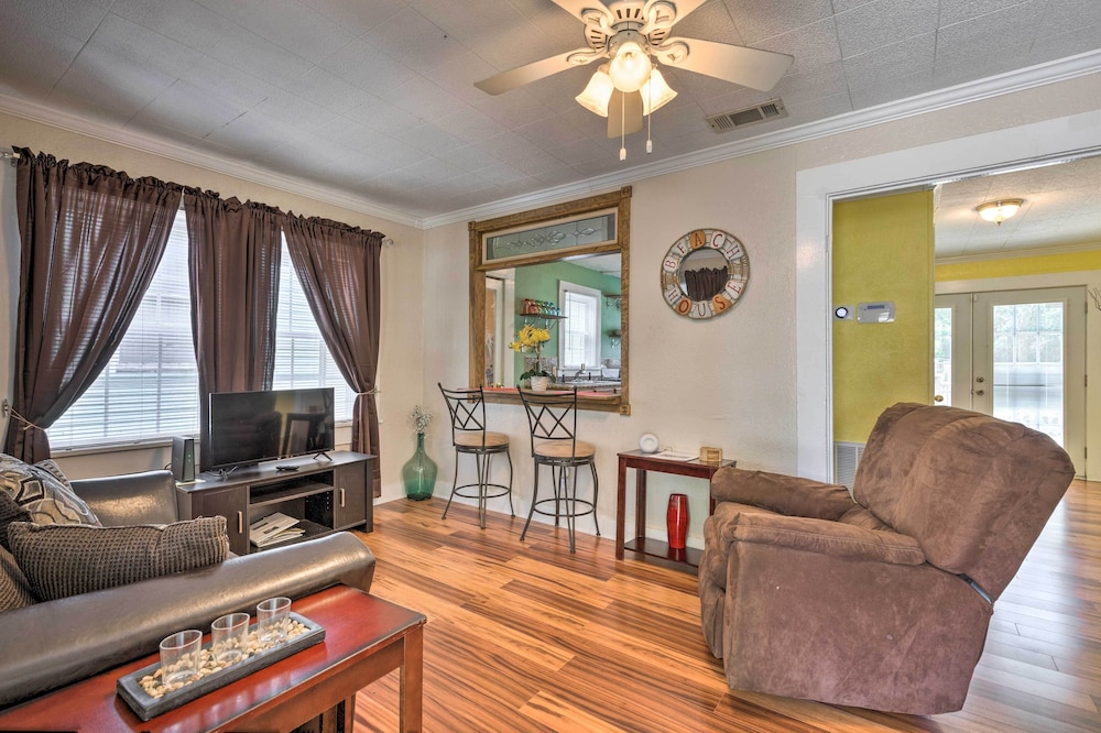Cozy Gulfport Home Walk to Beach Marina and Casino - photo 15