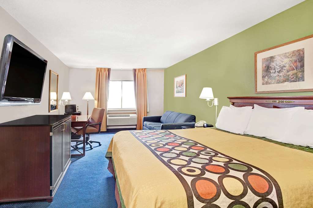 Super 8 by Wyndham West Memphis - photo 13