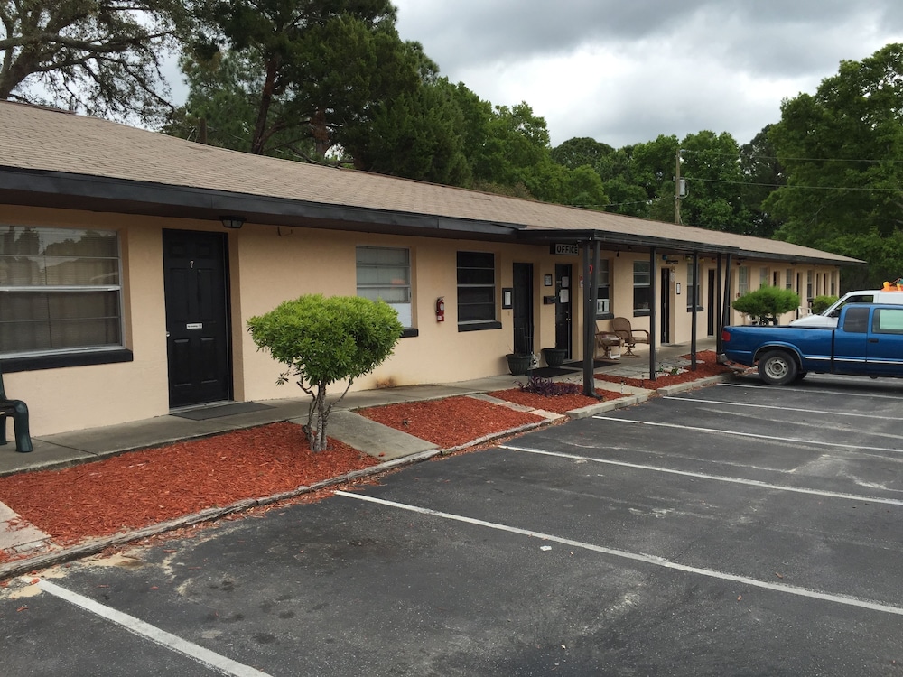 Three Rivers Motel - photo 23