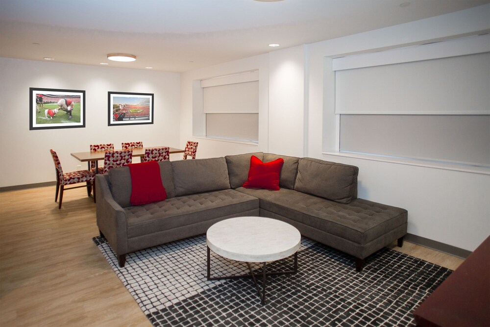 The University of Georgia Center for Continuing Education & Hotel - photo 22