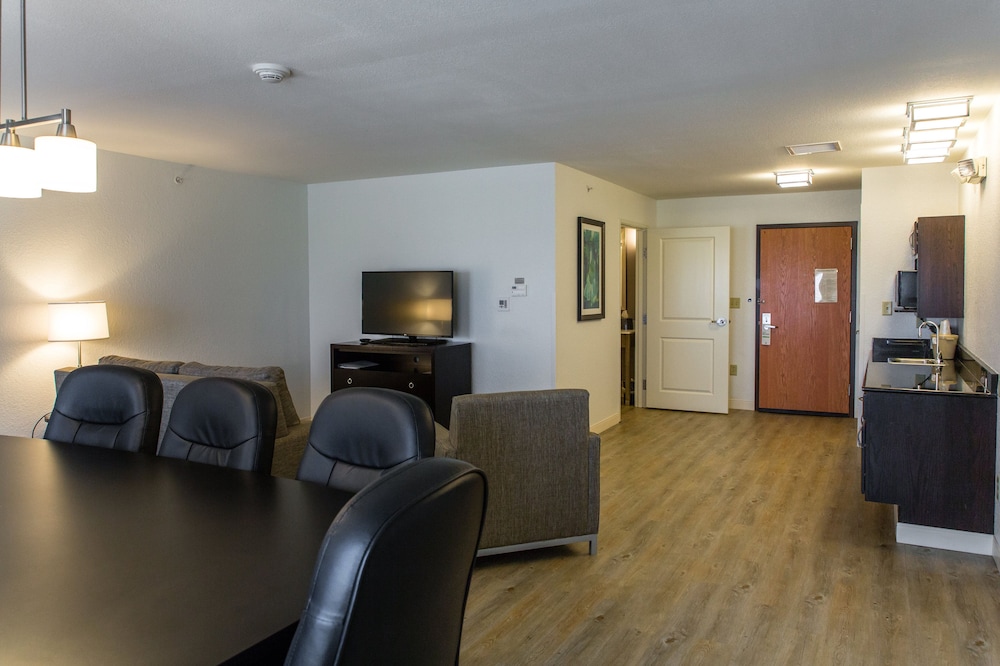 Holiday Inn Bloomington Airport by IHG - photo 18