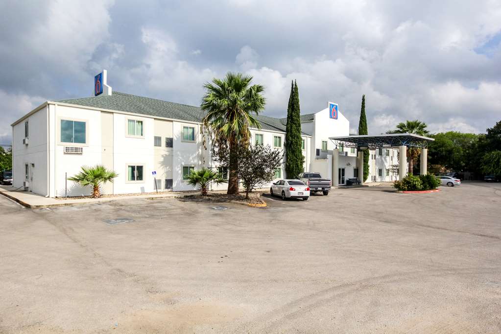 Motel 6 New Braunfels - photo 2