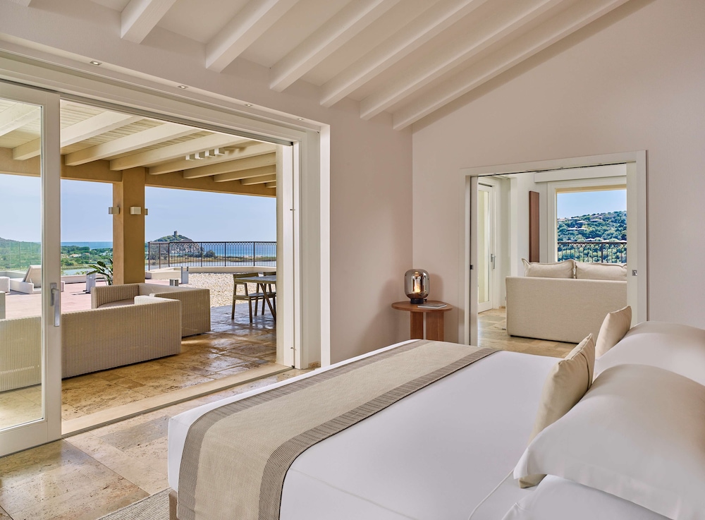Conrad Chia Laguna Sardinia — hotel in Domus De Maria