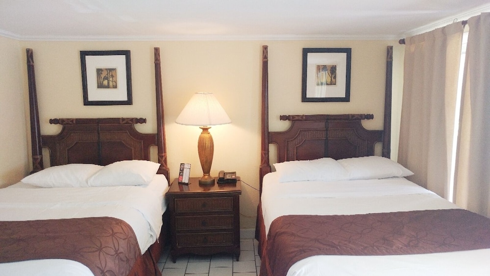 Flamingo Inn Bayside Suites - photo 13