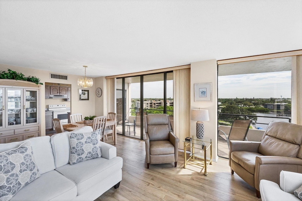 6415 Midnight Road #709 — 4-Star Luxury Hotel in Siesta Key, United States