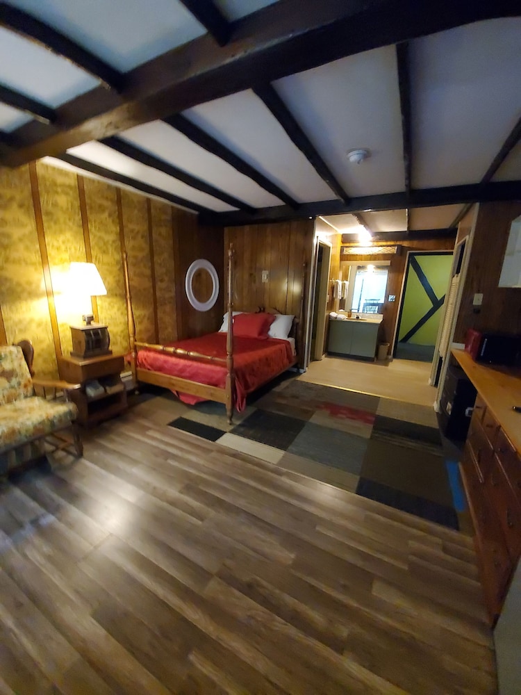 Pocono Mountains Hotel and Spa - photo 20